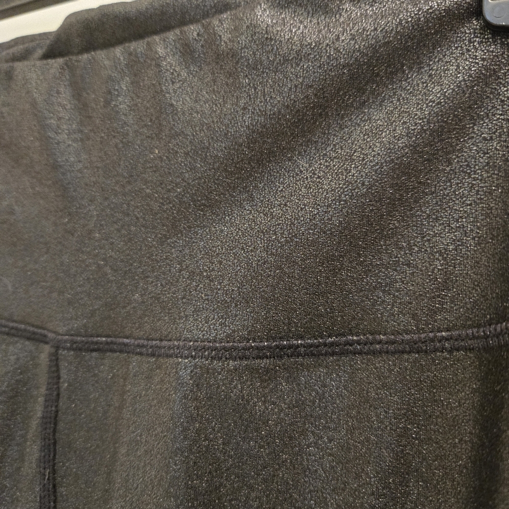 Sparking Black LEGGINGS w/ Pockets